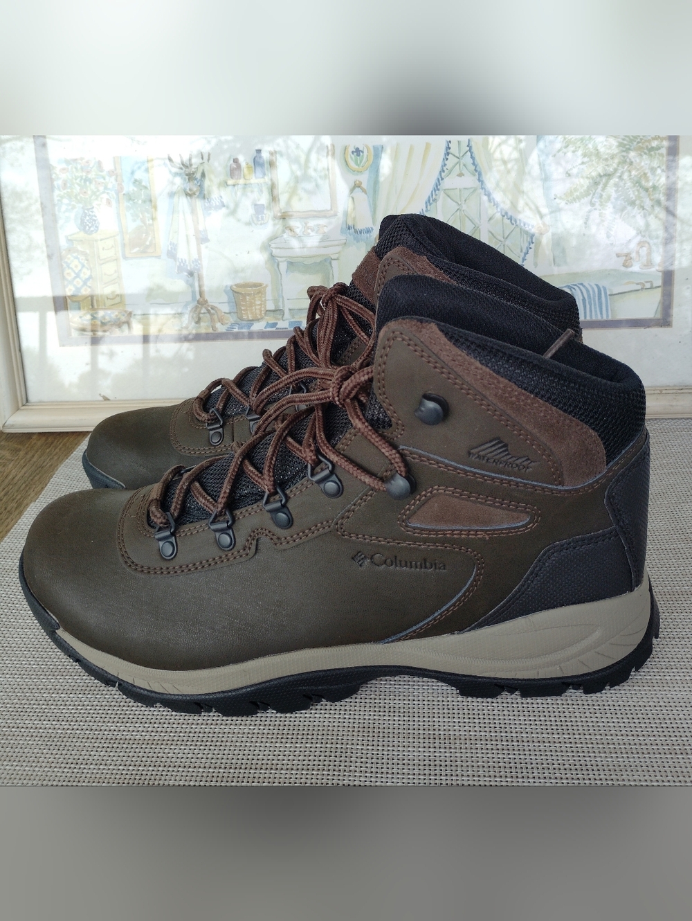 Columbia "Newton Ridge Plus" Dark Brown Leather Waterproof Hiking Boots. Size 12